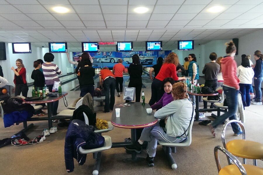 Bowling La Lupi - Bran iti pune la dispozitie tot ce trebuie ca sa te simti bine si sa te distrezi.